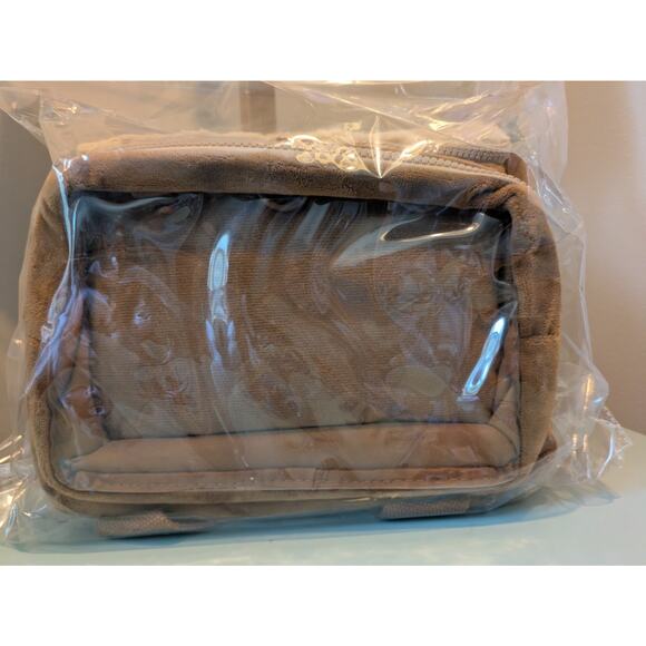 Authentic LABUBU The Monsters Fuzzy Backpack Membership Exclusive - RARE - Picture 12 of 16